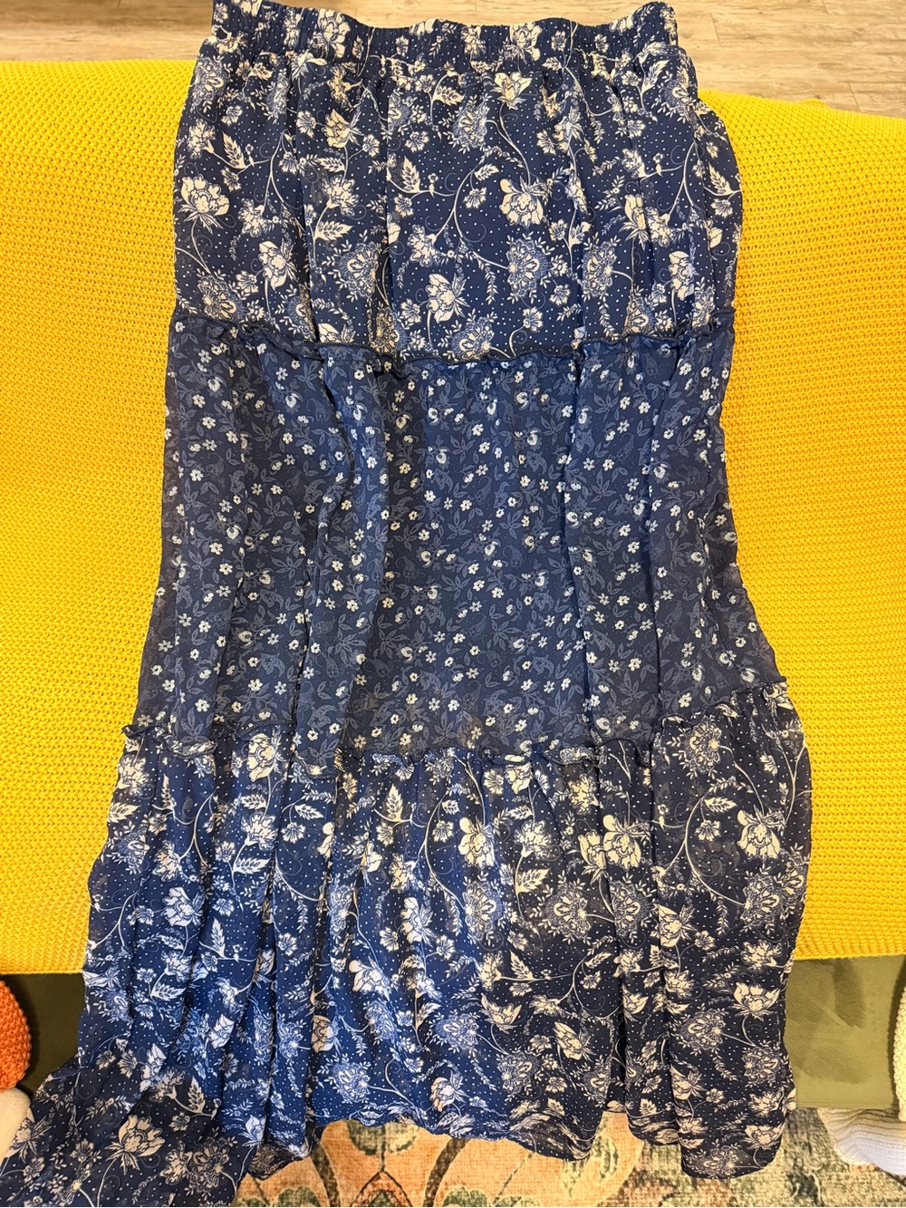 Blue and white floral maxi skirt - Size L